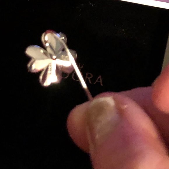 Pandora LUCKY FOUR-LEAF CLOVER Earrings, 297908CZ - Picture 7 of 8